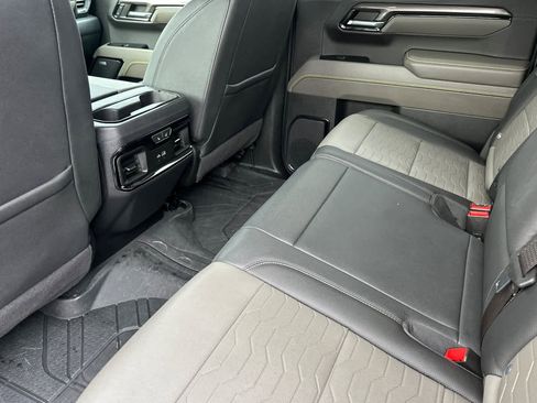 Used 2023 Chevrolet Silverado 1500 ZR2 w/ Technology Package image 4