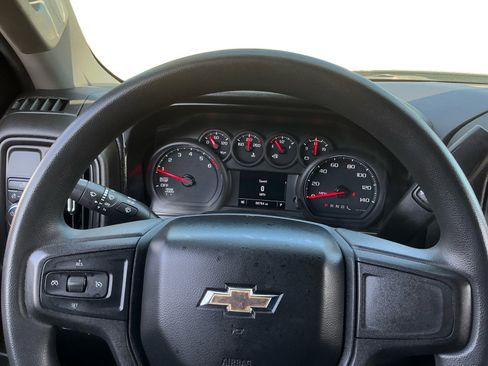 Used 2021 Chevrolet Silverado 1500 Custom image 12