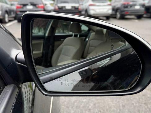 Used 2019 Hyundai Elantra SEL FWD image 38