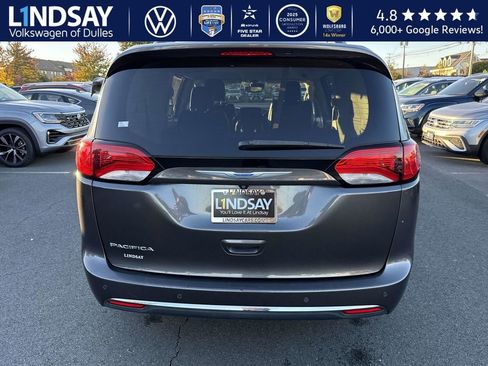 Used 2018 Chrysler Pacifica Touring-L Plus w/ Advanced Safetytec Group image 14