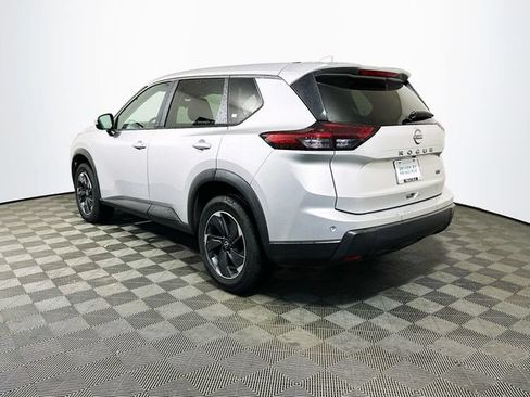Used 2024 Nissan Rogue SV FWD image 6