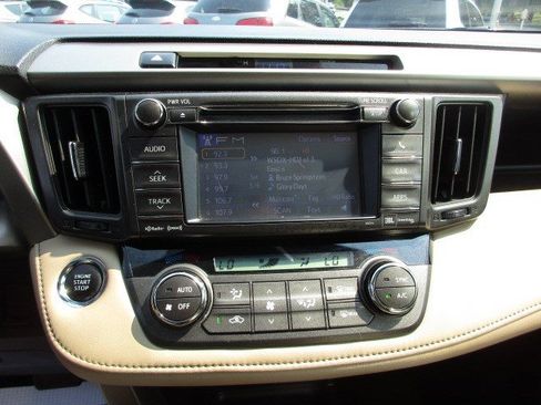 Used 2013 Toyota RAV4 Limited AWD/4WD image 24