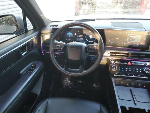 Used 2024 Hyundai Santa Fe Calligraphy FWD image 11