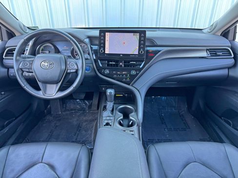 Used 2023 Toyota Camry XSE w/ Navigation Package image 11