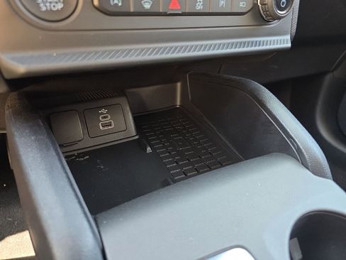Certified 2025 Ford Bronco Sport Outer Banks w/ Outer Banks Tech Package+ AWD/4WD image 18