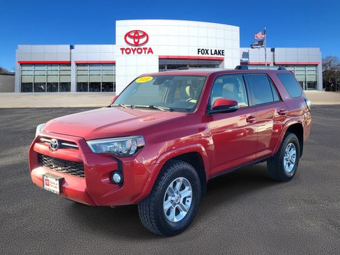 Used 2020 Toyota 4Runner SR5 Premium image 2