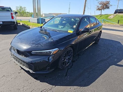 Used 2025 Honda Civic Sport image 3