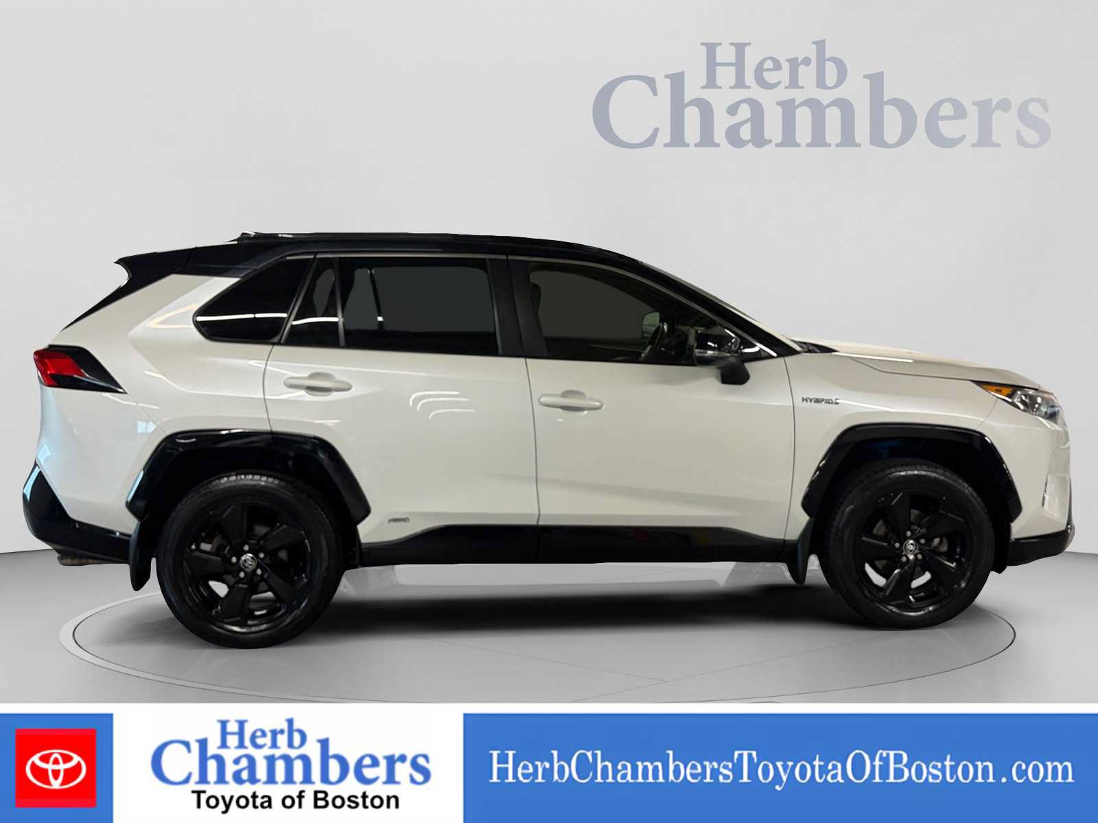 Used 2020 Toyota RAV4 XSE w/ All Weather Liner Package AWD/4WD image 11
