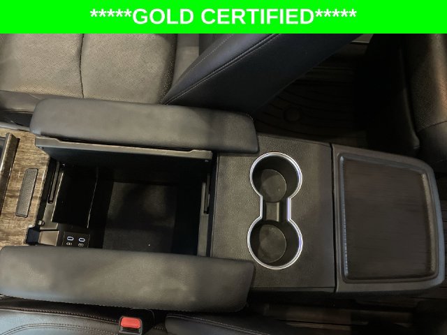Used 2025 Toyota Sienna Platinum AWD/4WD image 28