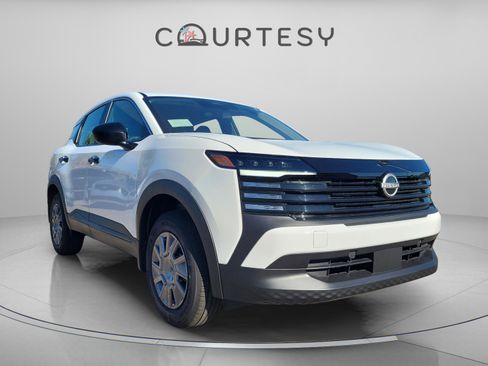 New 2026 Nissan Kicks S image 5