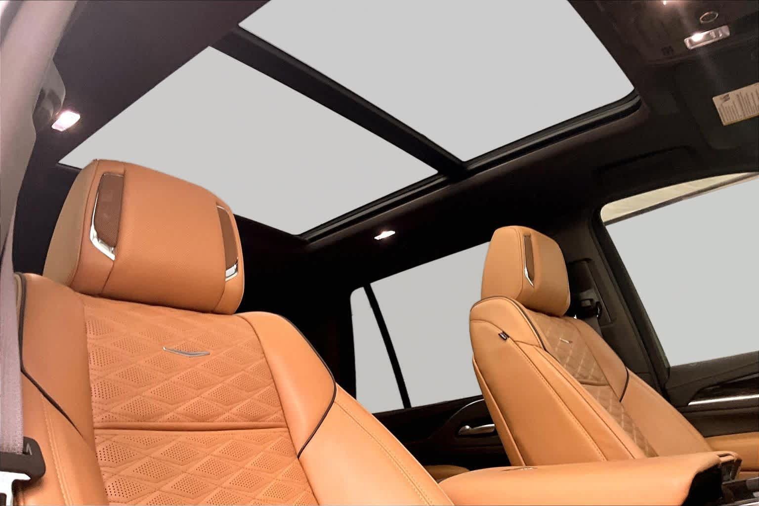 Used 2024 Cadillac Escalade Premium Luxury w/ Performance Package AWD/4WD image 27