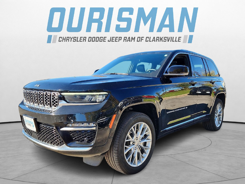 Used 2023 Jeep Grand Cherokee Summit w/ Advanced Protech Group IV AWD/4WD image 3