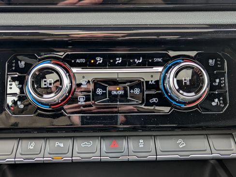 New 2026 GMC Sierra 2500 AT4 w/ AT4 Premium Plus Package image 18