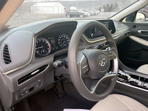 Used 2022 Hyundai Sonata SEL image 9