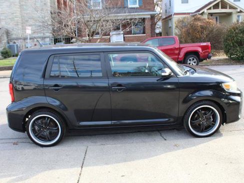 Used 2012 Scion xB image 4
