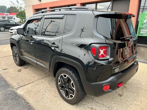 Used 2016 Jeep Renegade Trailhawk w/ Cold Weather Group AWD/4WD image 4