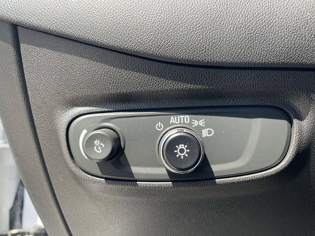 Used 2023 Chevrolet Equinox LT w/ Driver Convenience Package AWD/4WD image 34