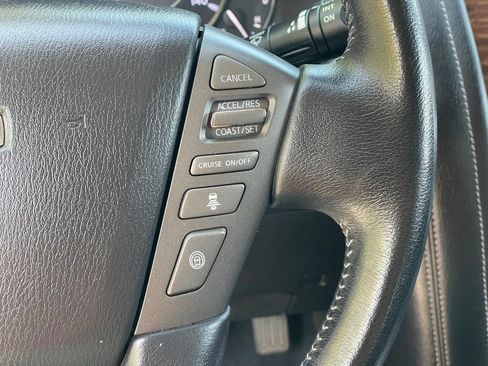 Used 2017 Nissan Armada Platinum w/ Interior Lighting Package AWD/4WD image 18
