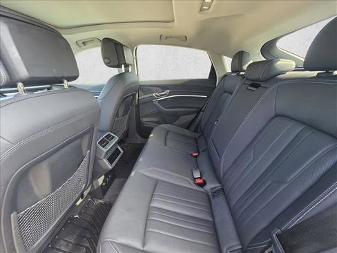 Certified 2022 Audi e-tron Premium Plus w/ Premium Plus Package image 16