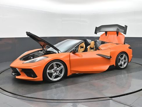 Used 2023 Chevrolet Corvette Stingray Preferred Conv w/ Z51 Performance Package RWD image 35
