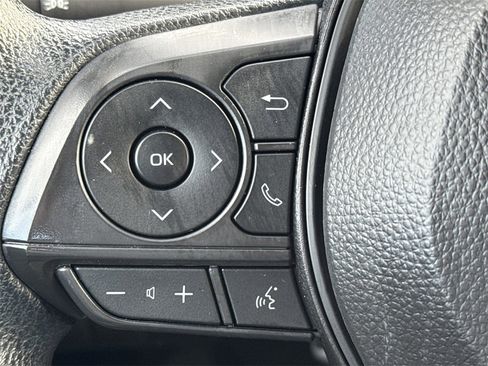 Used 2025 Toyota Corolla LE image 17