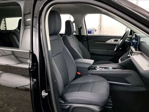 New 2026 Ford Explorer Active image 7