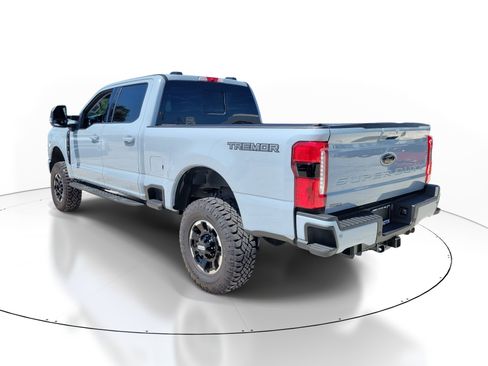 Used 2026 Ford F250 Lariat w/ Tremor Off-Road Package AWD/4WD image 4