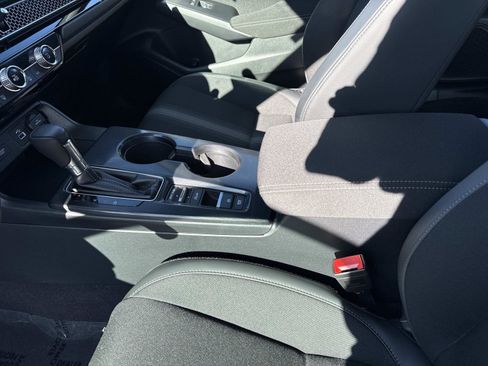 Used 2023 Honda Civic Sport image 15