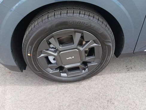 New 2026 Kia Carnival SX FWD image 10