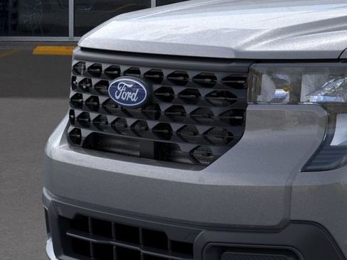New 2025 Ford Maverick XLT w/ XLT Luxury Package FWD image 18
