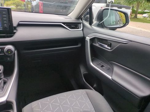 Certified 2021 Toyota RAV4 XLE FWD image 16