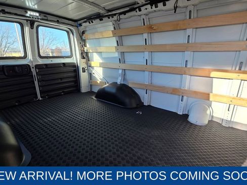 Used 2024 GMC Savana 2500 w/ Driver Convenience Package image 13