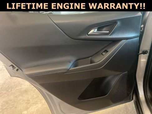 Used 2025 Chevrolet Equinox LT w/ Safety and Technology Package image 26