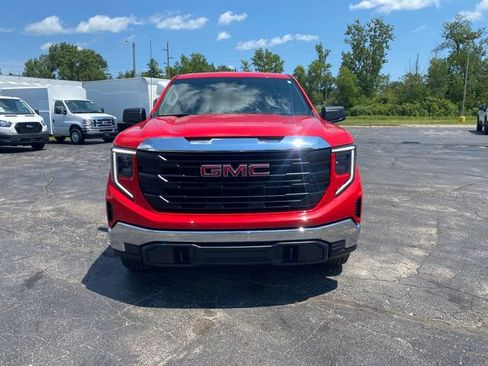 Used 2022 GMC Sierra 1500 Pro w/ Pro Value Package AWD/4WD image 11