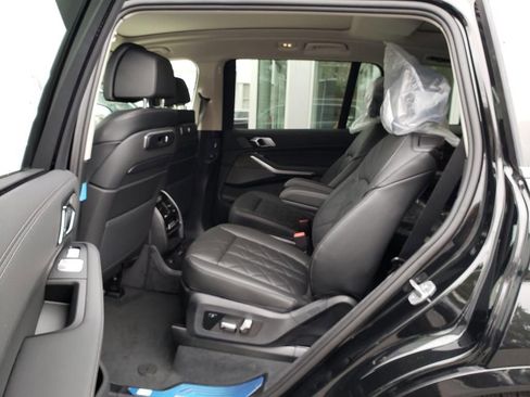 Certified 2026 BMW X7 xDrive40i AWD/4WD image 11
