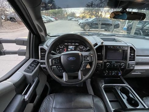 Used 2020 Ford F350 XLT w/ XLT Premium Package image 11