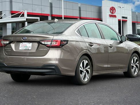 Used 2022 Subaru Legacy Premium image 4