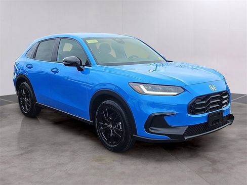 Certified 2026 Honda HR-V Sport image 3