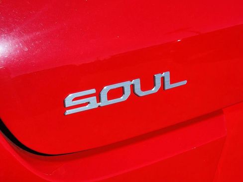 Certified 2025 Kia Soul S image 35