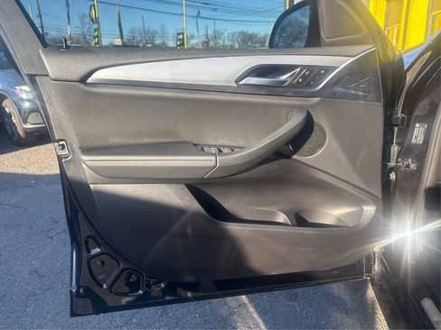 Used 2022 BMW X4 xDrive30i w/ M Sport Package image 18