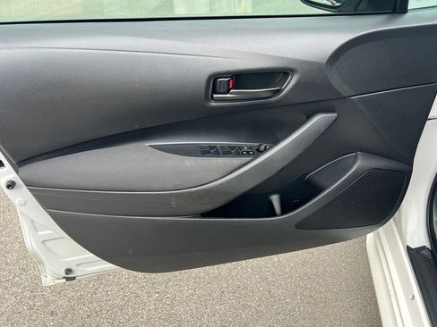 Used 2023 Toyota Corolla LE FWD image 17