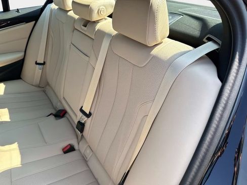 Used 2023 BMW 540i w/ Premium Package RWD image 12