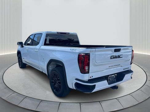 Used 2024 GMC Sierra 1500 Elevation w/ LPO, Elevation Black Package image 8