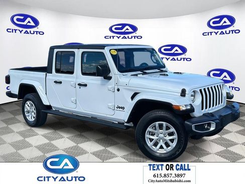 Used 2023 Jeep Gladiator Sport image 1