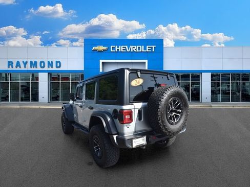Used 2024 Jeep Wrangler Unlimited Sport AWD/4WD image 5