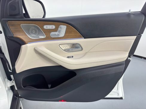 Used 2022 Mercedes-Benz GLS 450 4MATIC image 51