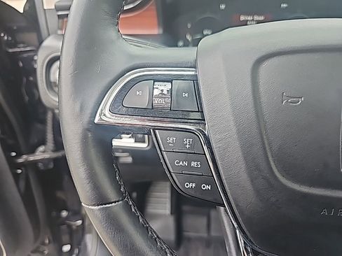 Used 2022 Lincoln Nautilus Reserve w/ Monochromatic Package image 53