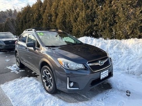 Used 2016 Subaru Crosstrek 2.0i Premium image 2