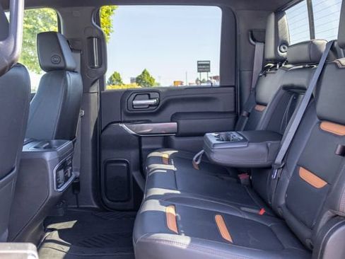 Used 2021 GMC Sierra 2500 AT4 w/ AT4 Preferred Package AWD/4WD image 8