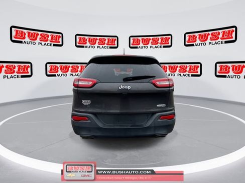 Used 2017 Jeep Cherokee Latitude w/ Comfort & Sound Group image 9